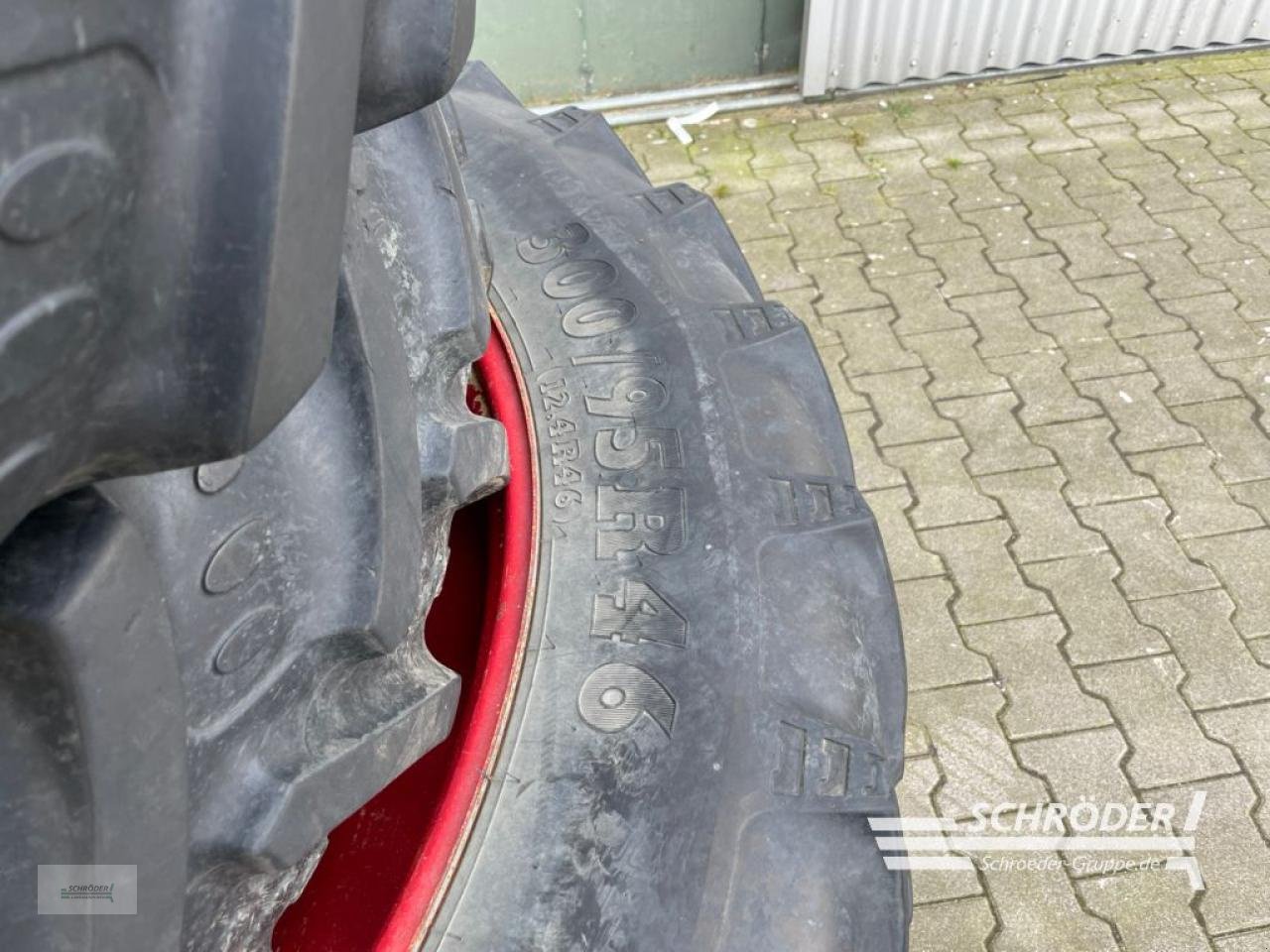 Zwillingsrad tipa BKT 300/95R46+320/85R32, Gebrauchtmaschine u Lastrup (Slika 7)