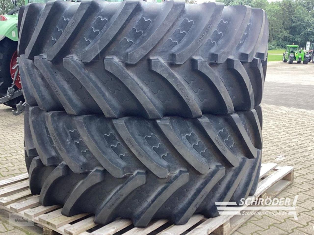 Zwillingsrad del tipo BKT 800/70 R42, Gebrauchtmaschine en Lastrup (Imagen 2)