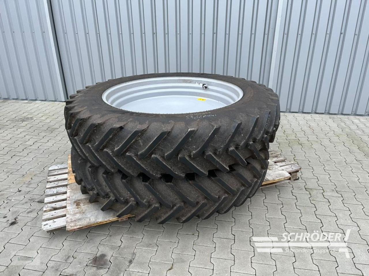 Zwillingsrad tip Ceat 380/90 R46, Gebrauchtmaschine in Scharrel (Poză 1)