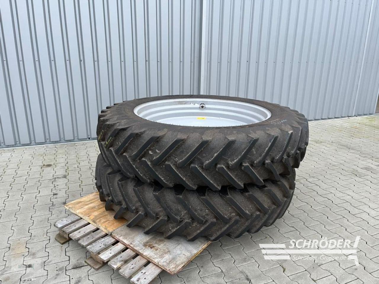 Zwillingsrad tip Ceat 380/90 R46, Gebrauchtmaschine in Scharrel (Poză 2)