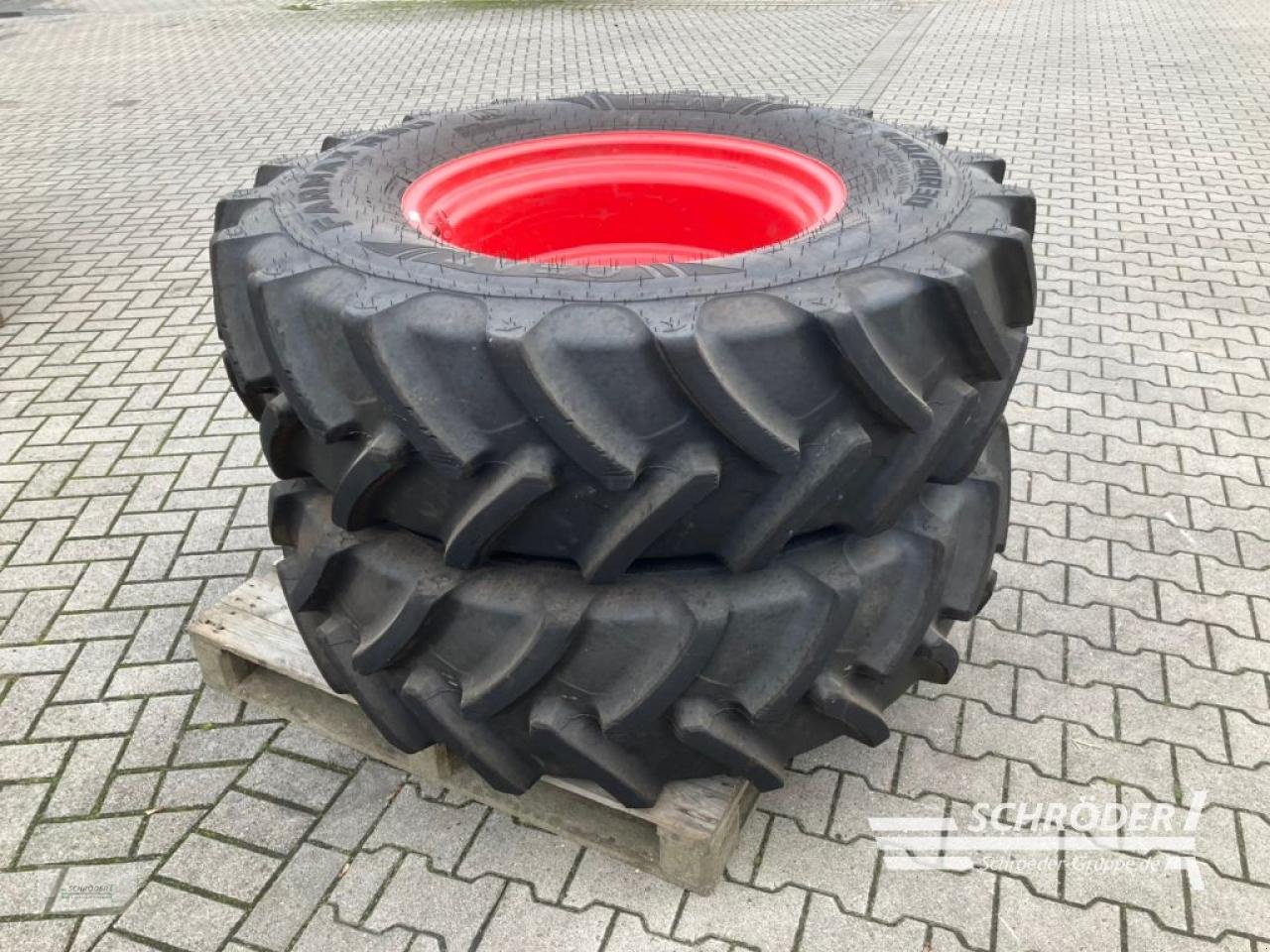 Zwillingsrad типа Fendt 2X 420/90R30 / 2X 520/85R42 PFLEGERÄDER, Gebrauchtmaschine в Twistringen (Фотография 3)