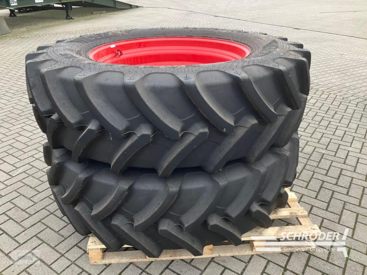 Zwillingsrad типа Fendt 2X 420/90R30 / 2X 520/85R42 PFLEGERÄDER, Gebrauchtmaschine в Twistringen (Фотография 6)