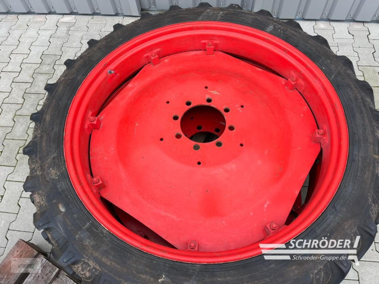 Zwillingsrad от тип Fendt PFLEGERÄDER 230/95 R32 / 230/95 R46, Gebrauchtmaschine в Scharrel (Снимка 4)