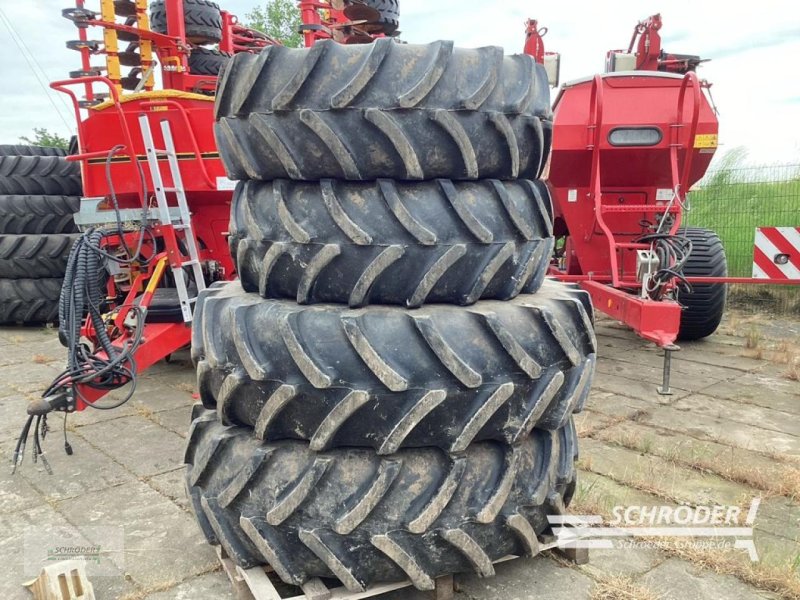 Zwillingsrad del tipo Firestone 480/70 R28 + 520/85 R38, Gebrauchtmaschine en Langenweddingen (Imagen 1)