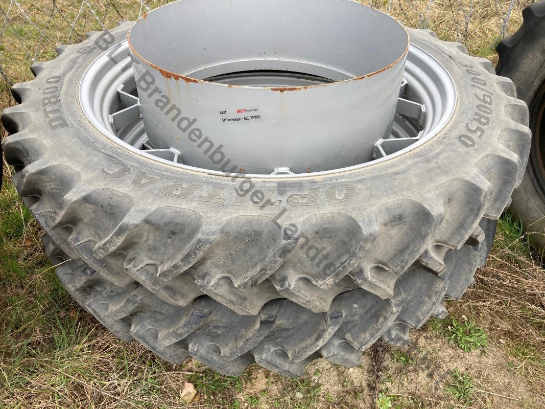 Zwillingsrad типа GoodYear 300/90R50, Gebrauchtmaschine в Heiligengrabe OT Liebenthal (Фотография 1)