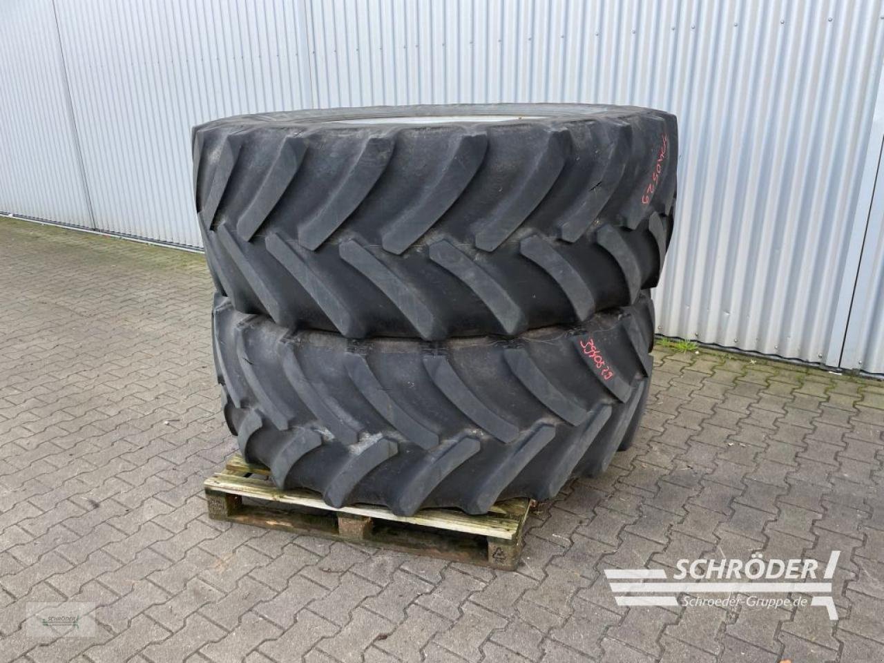 Zwillingsrad of the type GoodYear DEUTZ KOMPLETTRÄDER 620/70 R42, Gebrauchtmaschine in Wildeshausen (Picture 4)