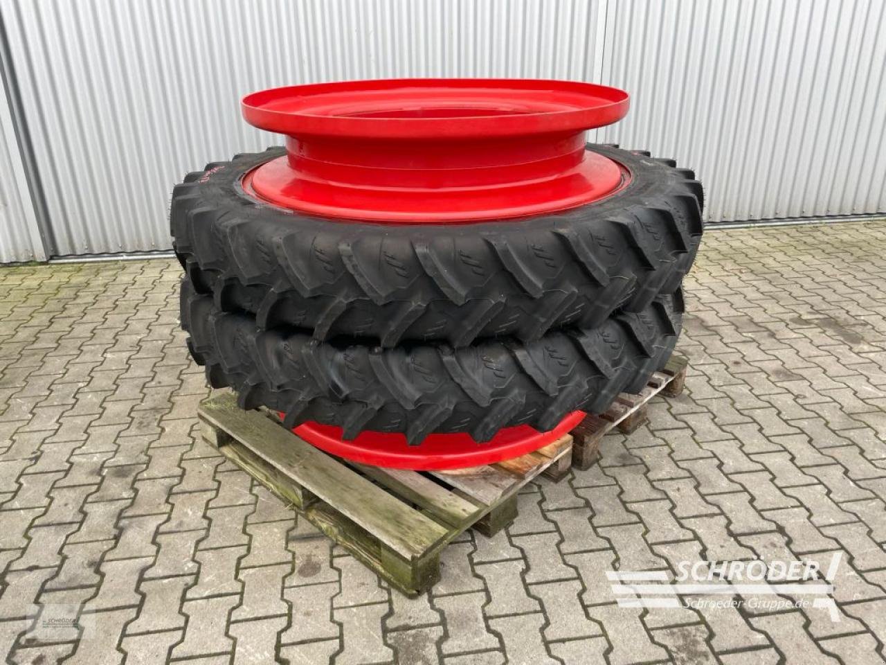 Zwillingsrad του τύπου Kleber 300/90 R52 ZWILLINGE / Z.B. FENDT 700 S4, Neumaschine σε Wildeshausen (Φωτογραφία 1)