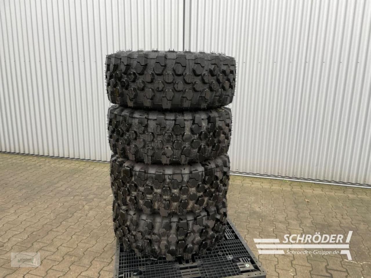 Zwillingsrad tipa Michelin 400/70 R20, Gebrauchtmaschine u Wildeshausen (Slika 1)