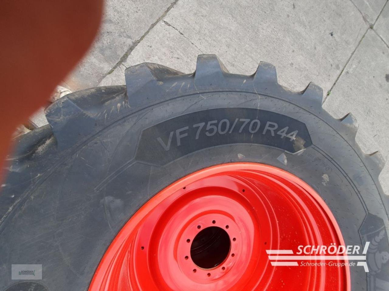 Zwillingsrad del tipo Michelin VF650/60 R38 / VF750/70 R44, Neumaschine en Langenweddingen (Imagen 5)