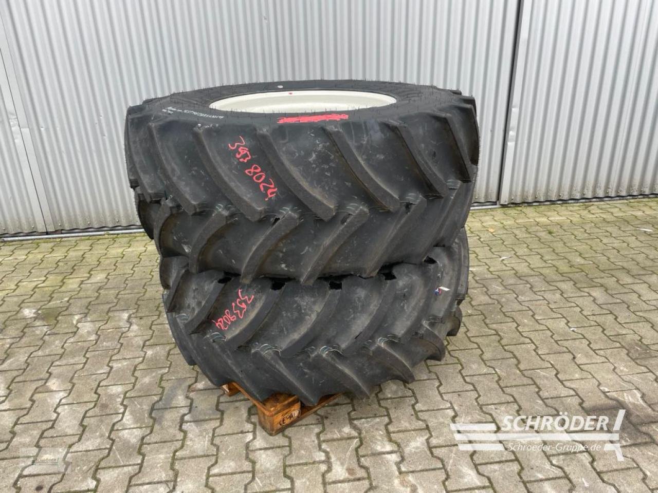 Zwillingsrad typu Mitas 2X 540/65 R28, Neumaschine w Wildeshausen (Zdjęcie 1)