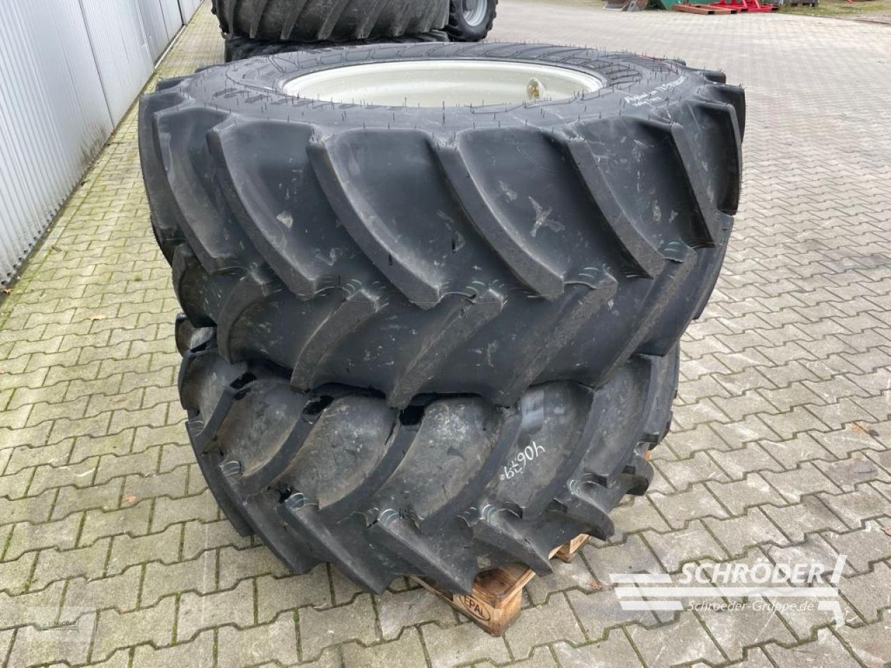 Zwillingsrad typu Mitas 2X 540/65 R28, Neumaschine w Wildeshausen (Zdjęcie 3)