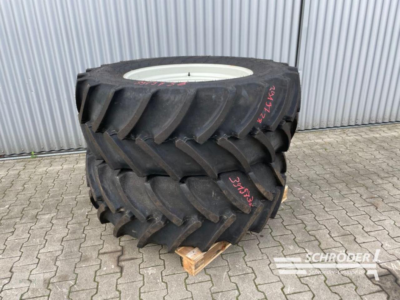 Zwillingsrad typu Mitas 2X 540/65 R34, Neumaschine w Wildeshausen (Zdjęcie 1)