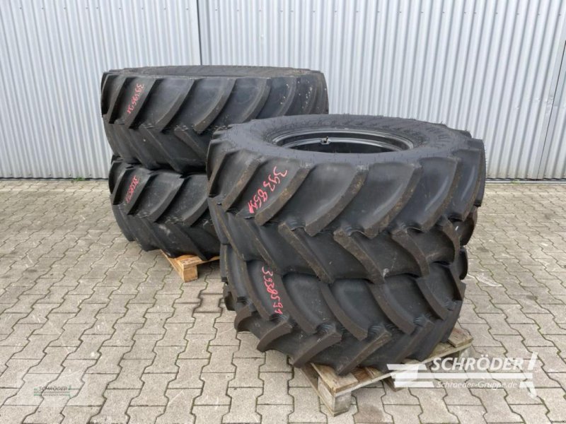 Zwillingsrad van het type Mitas 480/65 R24 + 600/65 R34, Neumaschine in Wildeshausen (Foto 1)