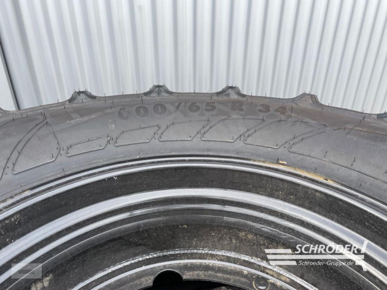 Zwillingsrad типа Mitas 480/65 R24 + 600/65 R34, Neumaschine в Wildeshausen (Фотография 10)