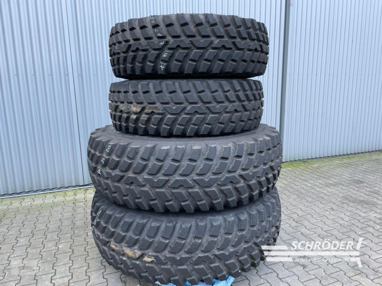 Zwillingsrad del tipo Nokian 440/80 R28 + 540/80 R38 / FENDT 700 ER, Gebrauchtmaschine en Wildeshausen (Imagen 1)