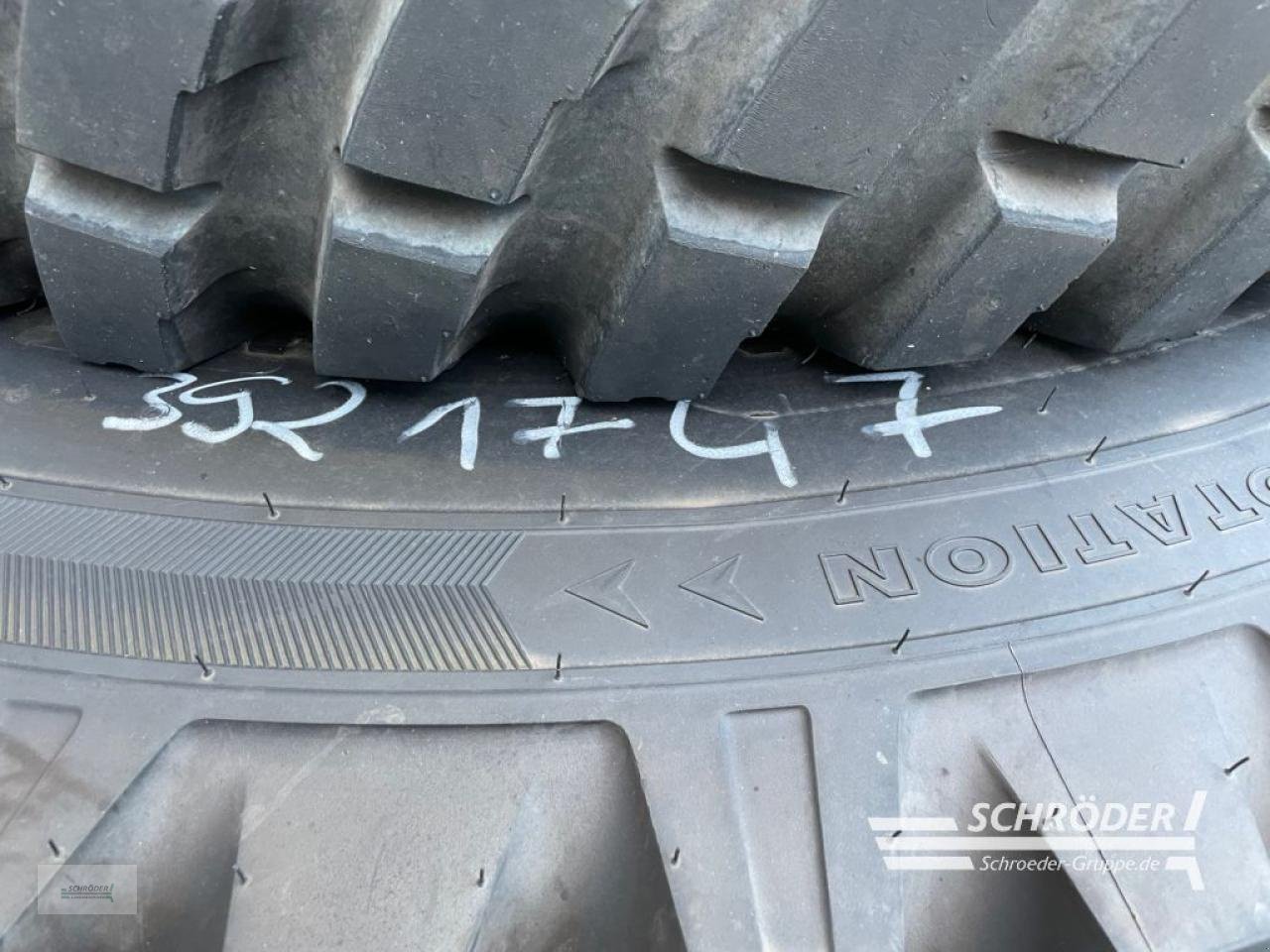 Zwillingsrad des Typs Nokian 440/80 R28 + 540/80 R38 / FENDT 700 ER, Gebrauchtmaschine in Wildeshausen (Bild 2)