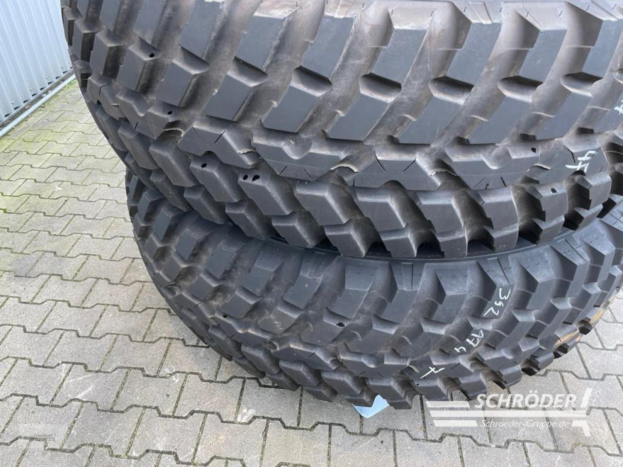 Zwillingsrad del tipo Nokian 440/80 R28 + 540/80 R38 / FENDT 700 ER, Gebrauchtmaschine en Wildeshausen (Imagen 3)