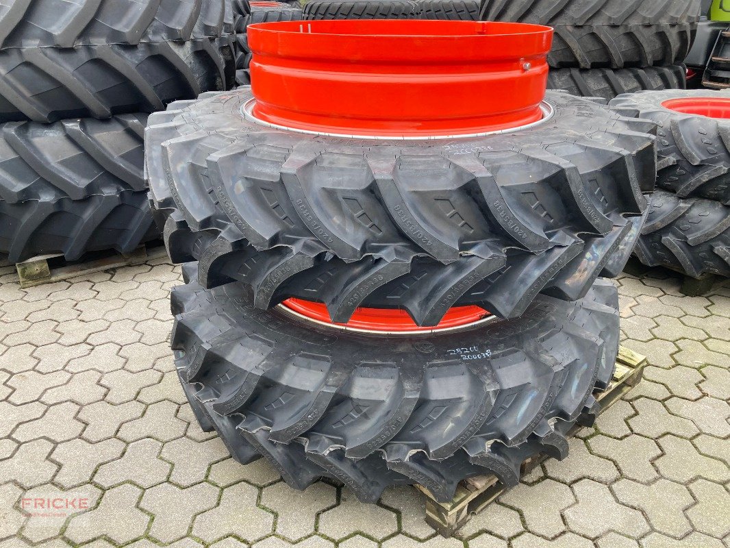 Zwillingsrad du type Petlas 420/85 R38, Neumaschine en Bockel - Gyhum (Photo 1)