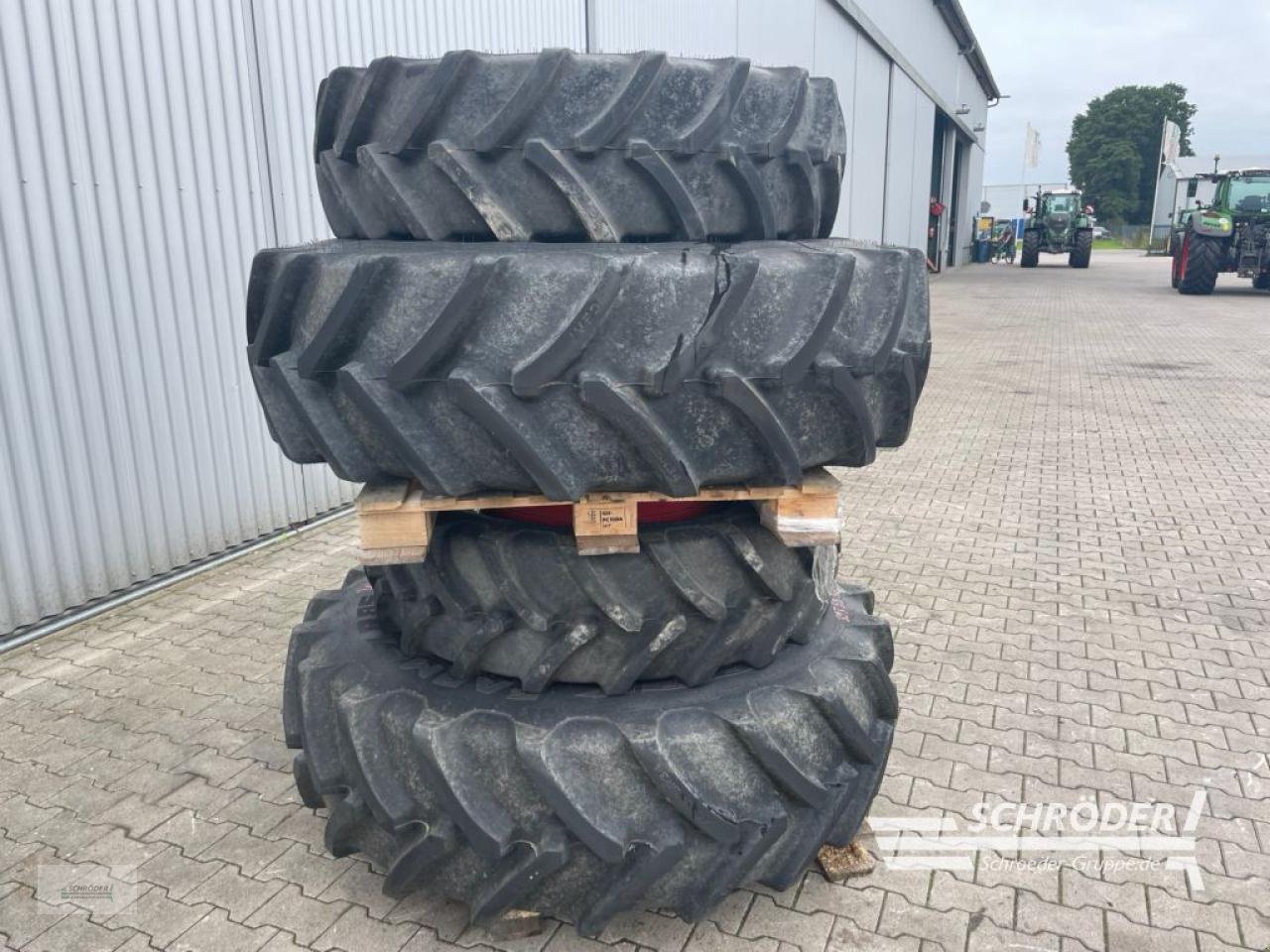 Zwillingsrad typu Sonstige 2X 360/70 R28 / 2X 460/85 R34, Gebrauchtmaschine w Wildeshausen (Zdjęcie 2)