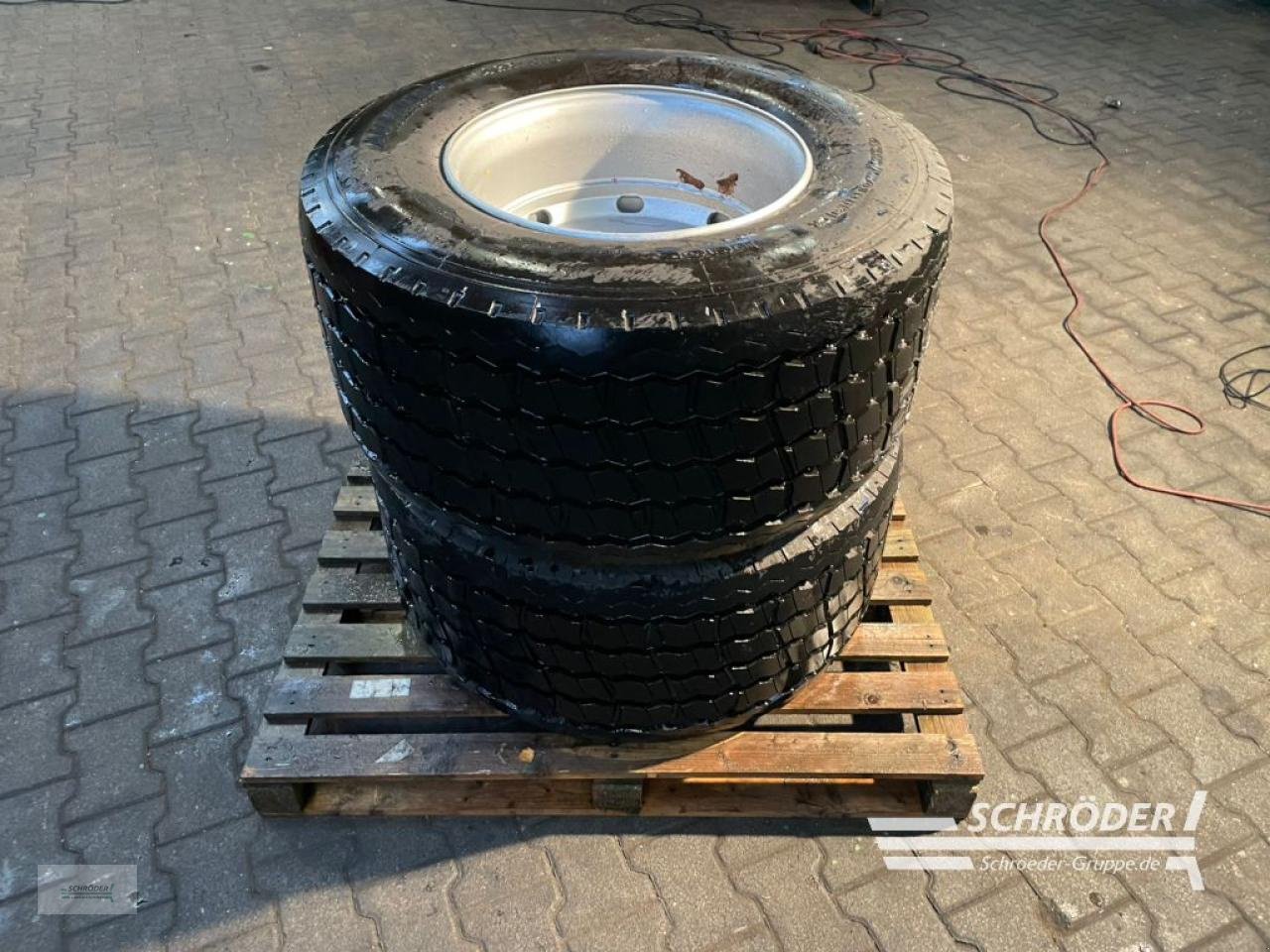 Zwillingsrad типа Sonstige 2X 435/50 R19,5 166 A8, Neumaschine в Westerstede (Фотография 1)