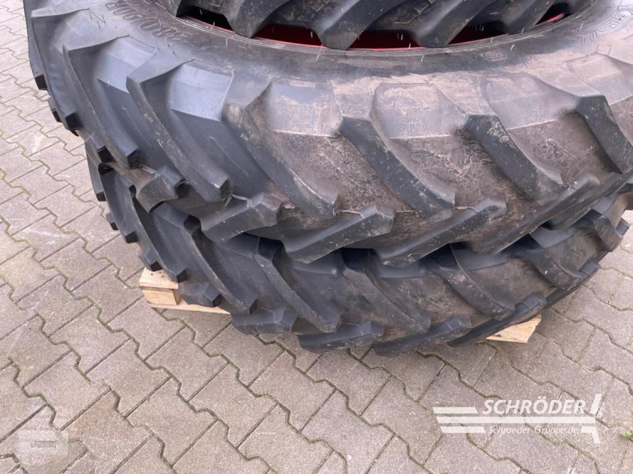 Zwillingsrad tip Sonstige 380/90 R46 - 320/85 R36, Gebrauchtmaschine in Wildeshausen (Poză 3)