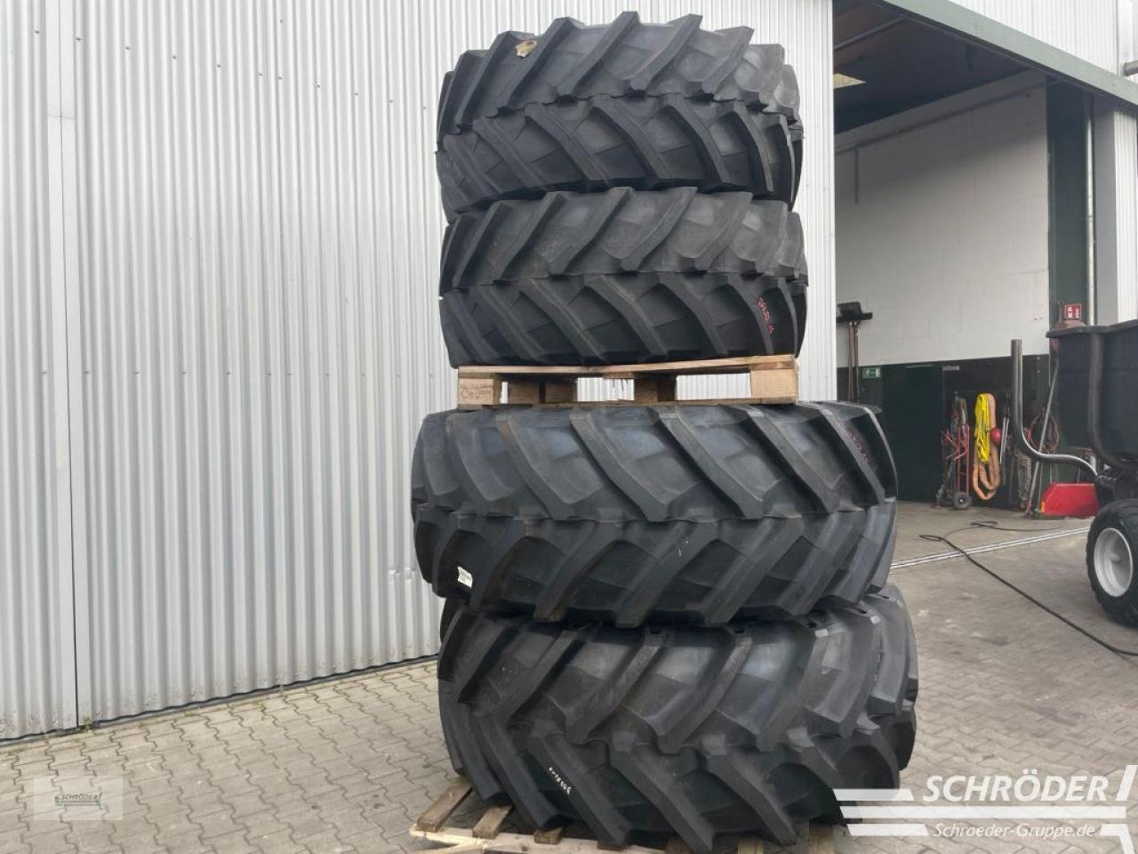 Zwillingsrad του τύπου Trelleborg 2X 600/65 R28 / 2X 710/70 R38, Neumaschine σε Wildeshausen (Φωτογραφία 2)