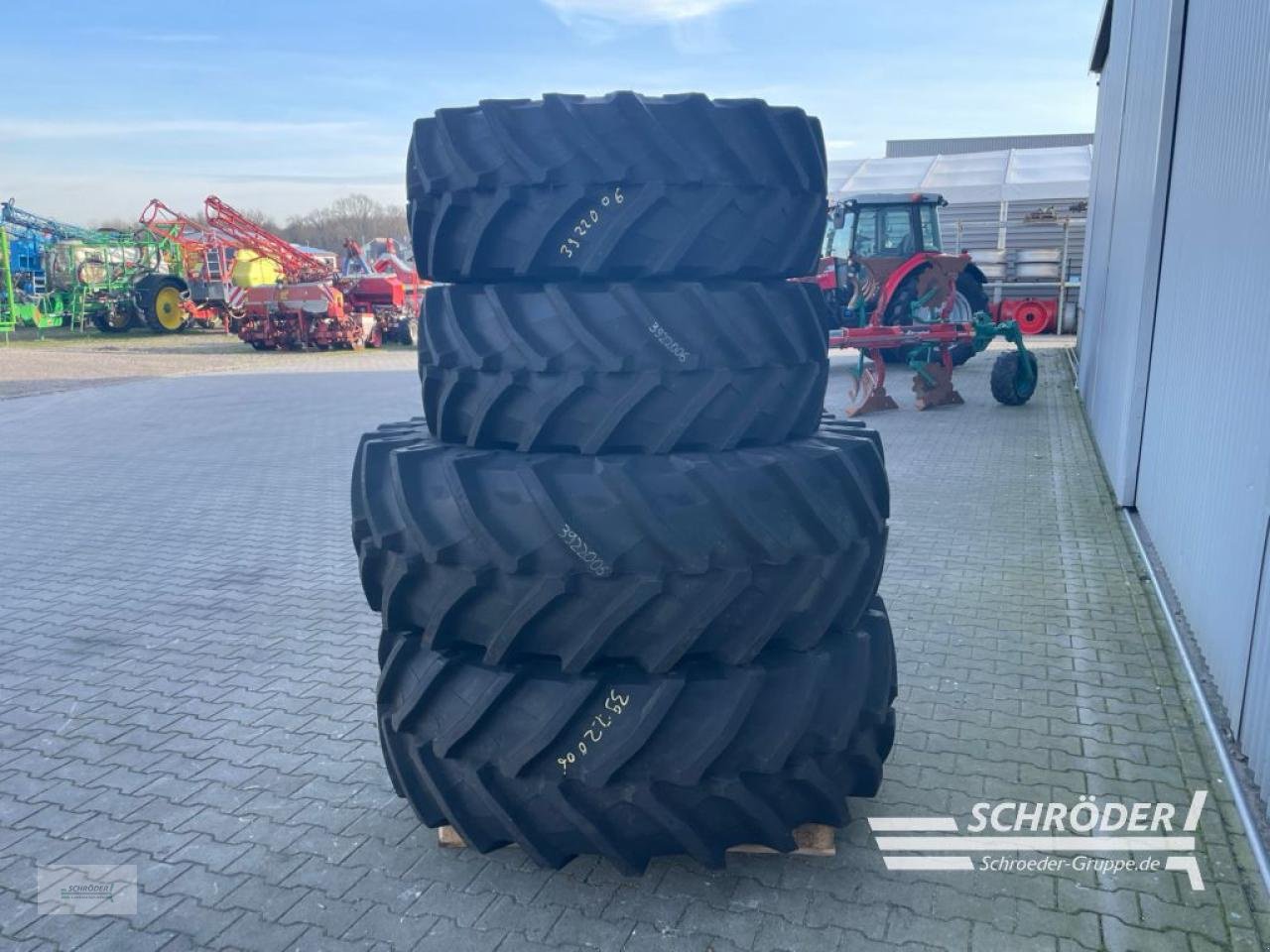 Zwillingsrad του τύπου Trelleborg 440/65 R24 + 540/65 R34, Neumaschine σε Wildeshausen (Φωτογραφία 3)