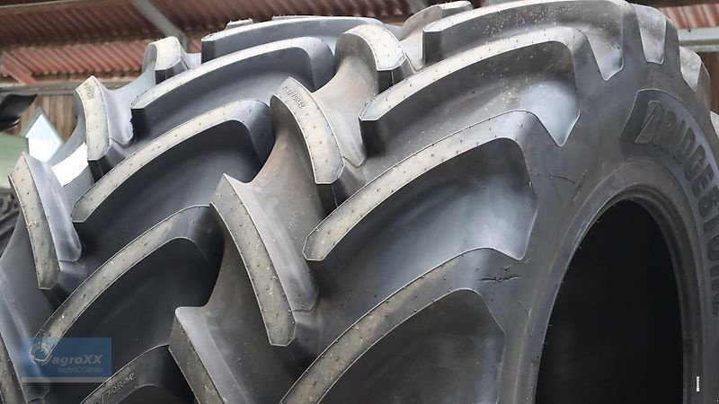 Reifen typu Bridgestone VF710/70R42 --VT-TRACTOR--SONDERPOSTEN--REIFEN MIT KLEINER MACKE--, Neumaschine w Ennigerloh (Zdjęcie 4)