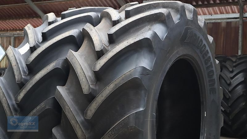 Reifen of the type Bridgestone VF710/70R42 --VT-TRACTOR--SONDERPOSTEN--REIFEN MIT KLEINER MACKE--, Neumaschine in Ennigerloh (Picture 1)