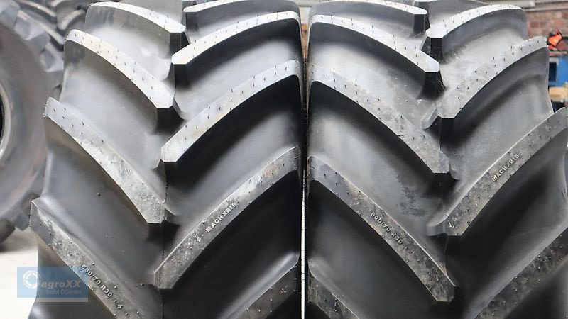 Reifen Türe ait Michelin MachXBIB--600/70R30--158D--NEU--SONDERPOSTEN--BEGRENZTE STÜCKZAHL--, Neumaschine içinde Ennigerloh (resim 5)