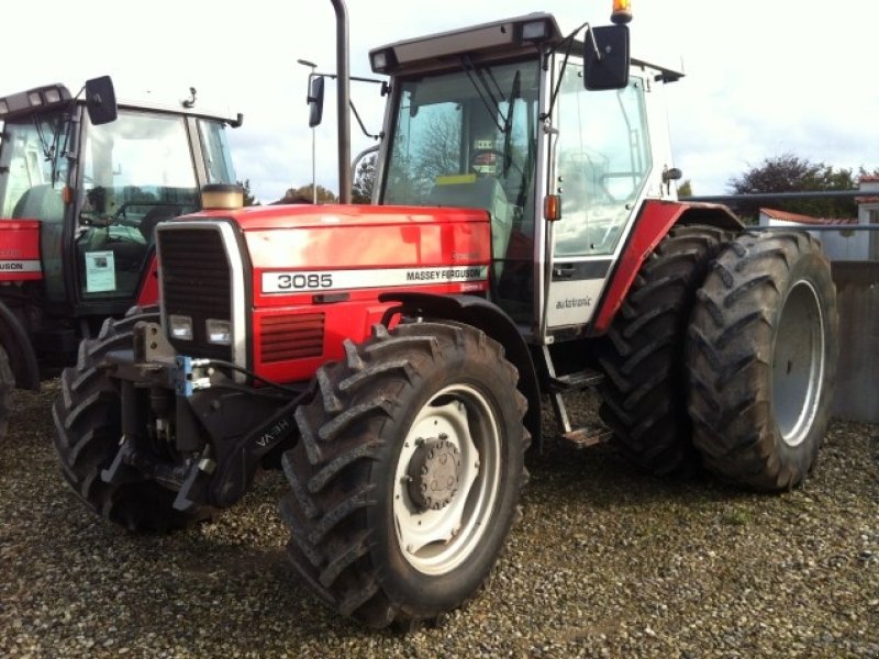 Massey Ferguson 3085 Dynashift Tractor - technikboerse.com