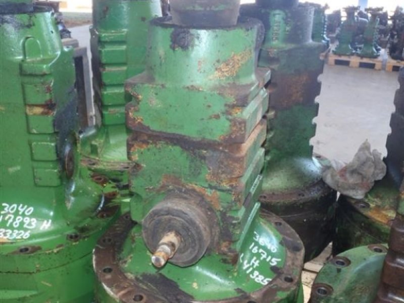 Sonstiges Traktorzubehör Türe ait John Deere 3640 Bagaksel / Rear axle, Gebrauchtmaschine içinde Viborg (resim 1)