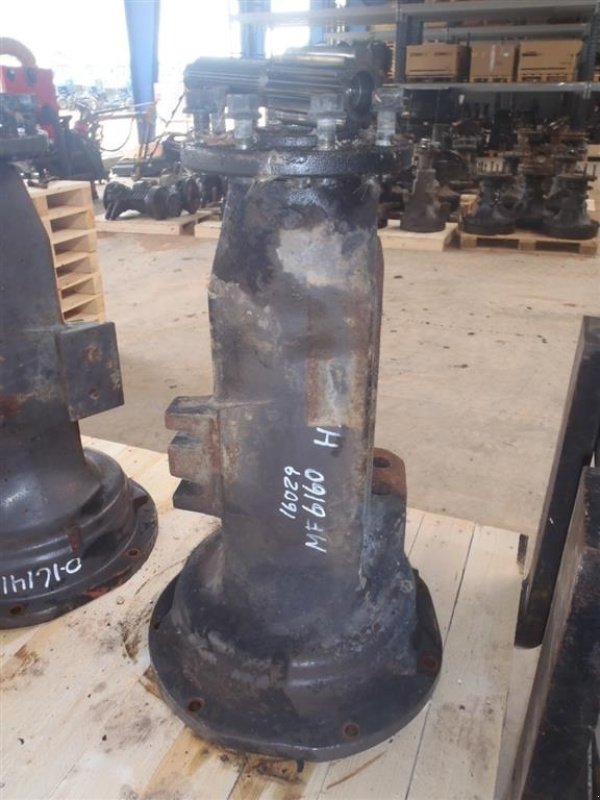 Sonstiges Traktorzubehör του τύπου Massey Ferguson 6160 Bagaksel H / Rear axle R, Gebrauchtmaschine σε Viborg (Φωτογραφία 1)