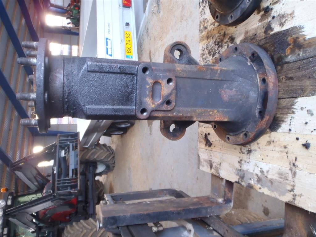 Sonstiges Traktorzubehör del tipo New Holland TL80 Bagaksel V / Rear axle L, Gebrauchtmaschine In Viborg (Immagine 1)