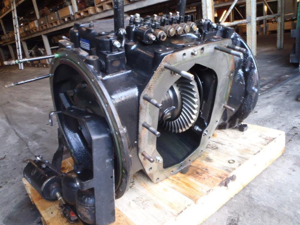 Sonstiges Traktorzubehör del tipo CHALLENGER MT665B // Bagtøj / Rear Transmission, Gebrauchtmaschine In Viborg (Immagine 2)