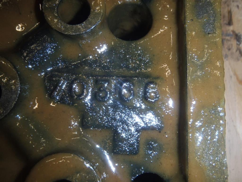 Sonstiges Traktorzubehör du type CHALLENGER MT 665C Topstykke / Cylinder Head, Gebrauchtmaschine en Viborg (Photo 3)