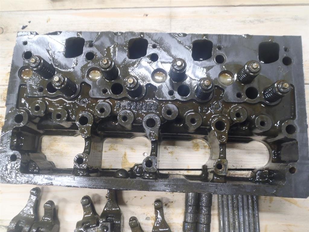 Sonstiges Traktorzubehör от тип John Deere 4720 // Topstykke / Cylinder Head, Gebrauchtmaschine в Viborg (Снимка 2)