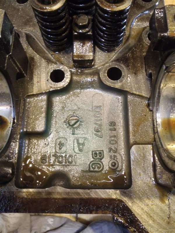 Sonstiges Traktorzubehör du type Volvo L180E Topstykke / Cylinder Head, Gebrauchtmaschine en Viborg (Photo 8)