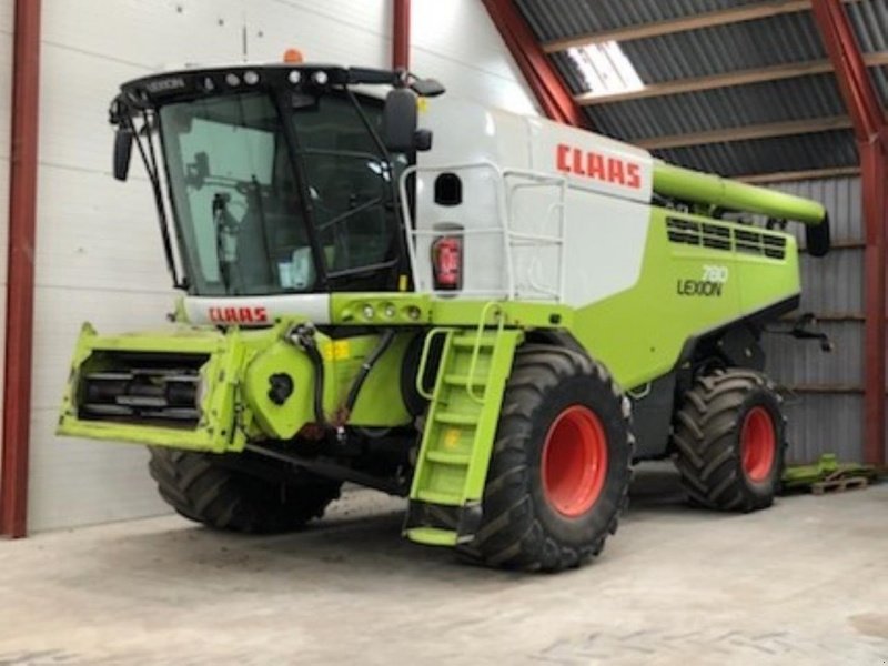 Claas Lexion 780 Combine Harvester 6826