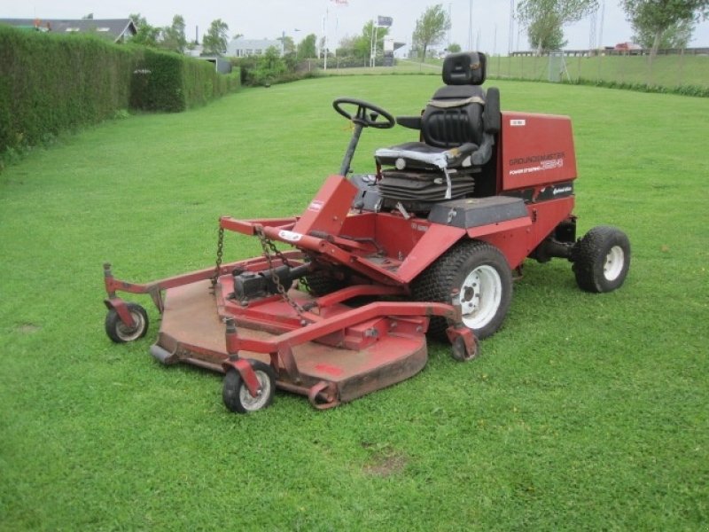 Toro Groundsmaster 325D Riding lawn mower - technikboerse.com