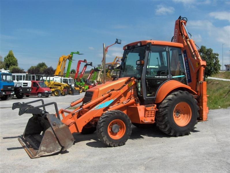 Backhoe loader Hitachi FIAT-HITACHI FB100 - technikboerse.com