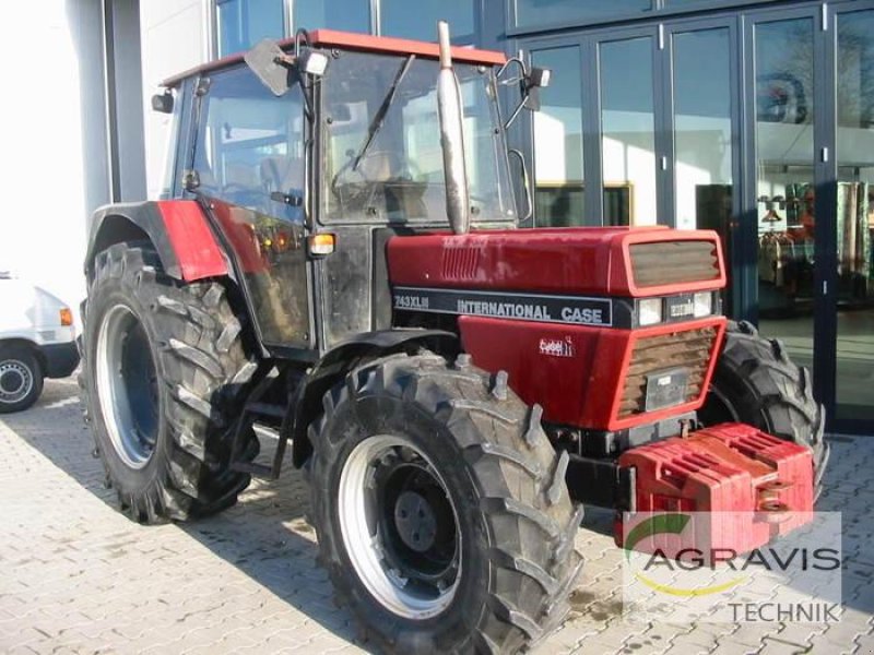 Case IH 743 XLA Tractor - technikboerse.com