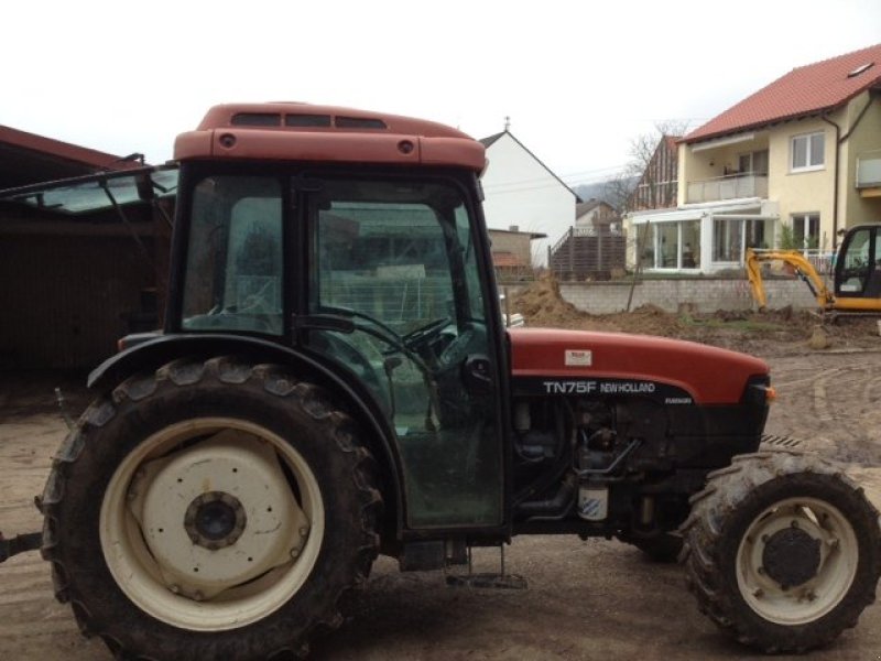 New Holland TN75F Orchard tractor - technikboerse.com