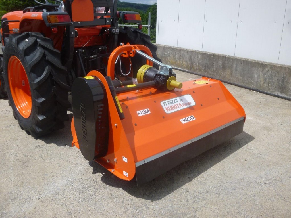 Schlegelmäher du type Kubota Puma1400  www.kubota.nrw, Neumaschine en Olpe (Photo 1)