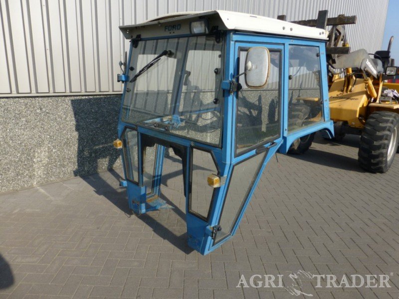 Cabine de tracteur ford occasion #3