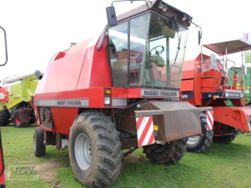 Massey Ferguson MF 27 Combine harvester - technikboerse.com