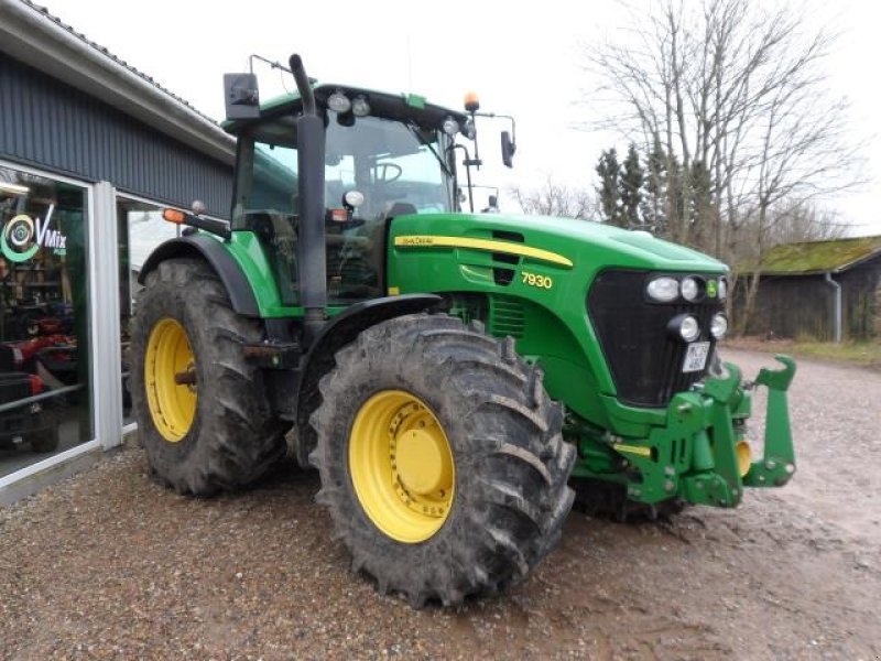 John Deere 7930 PREMIUM PLUS Tractor - technikboerse.com