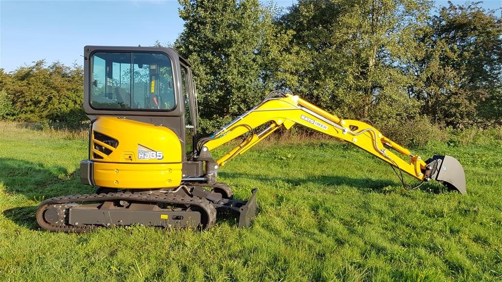 Bagger du type Kato 37V5, Gebrauchtmaschine en Ribe (Photo 1)