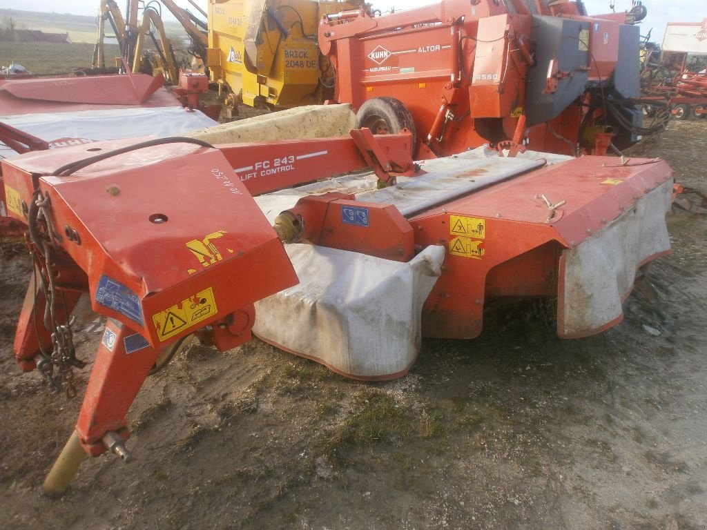 Mähwerk del tipo Kuhn FC 243, Gebrauchtmaschine en SAINT LOUP (Imagen 3)