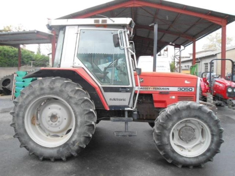 Massey Ferguson 3050 Tractor - technikboerse.com